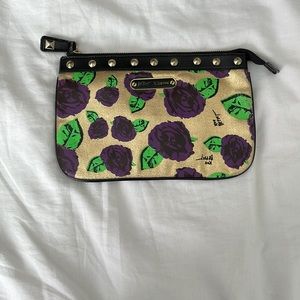 Betray Johnson clutch
